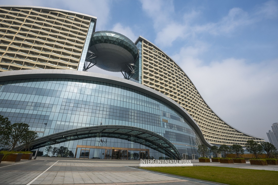 Exterior 3.jpg